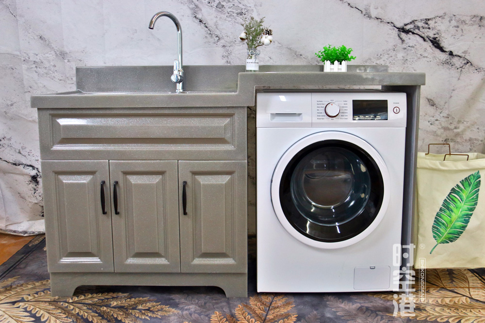 阳台洗衣柜改变阳台颓废感！